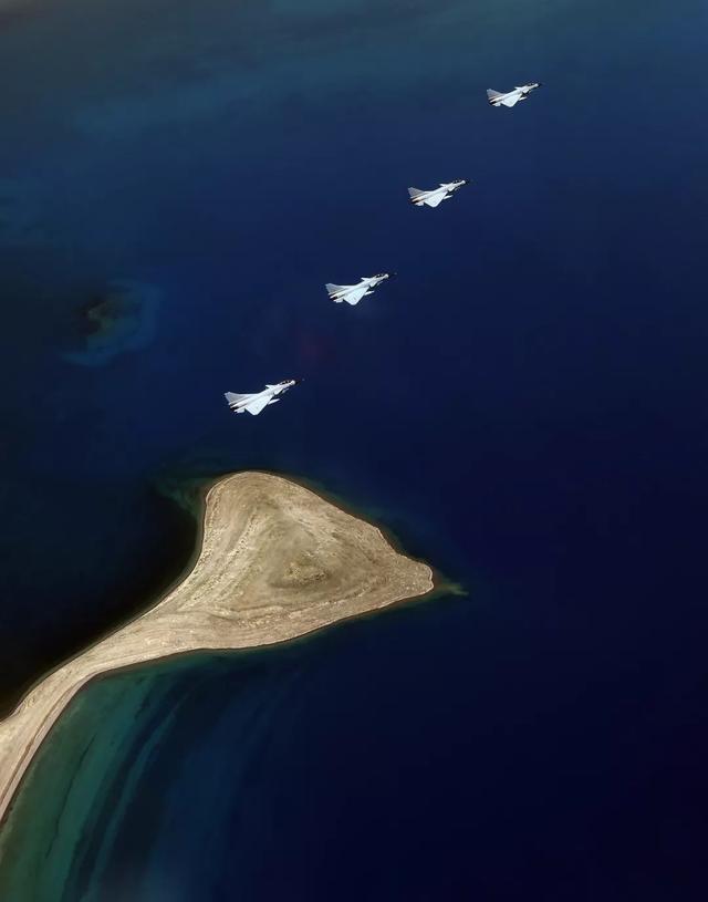 中国人民解放军空军，中国人民解放军空军成立时间（人民空军，生日快乐）