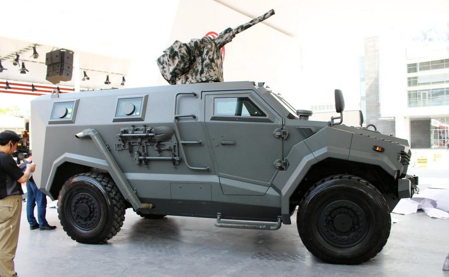 三菱越野车型大全图片价格(盘点国产25大军用越野车) - 四帝国车市