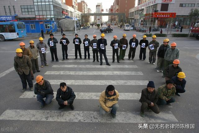 个人欠农民工工资不给最有效直接的办法，私人老板拖欠工资最快最直接的解决（农民工讨薪维权的有效渠道）