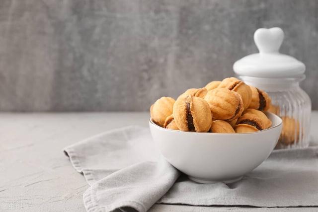 核桃有哪些好处，新疆核桃有哪些好处（掌握3点健康吃核桃）