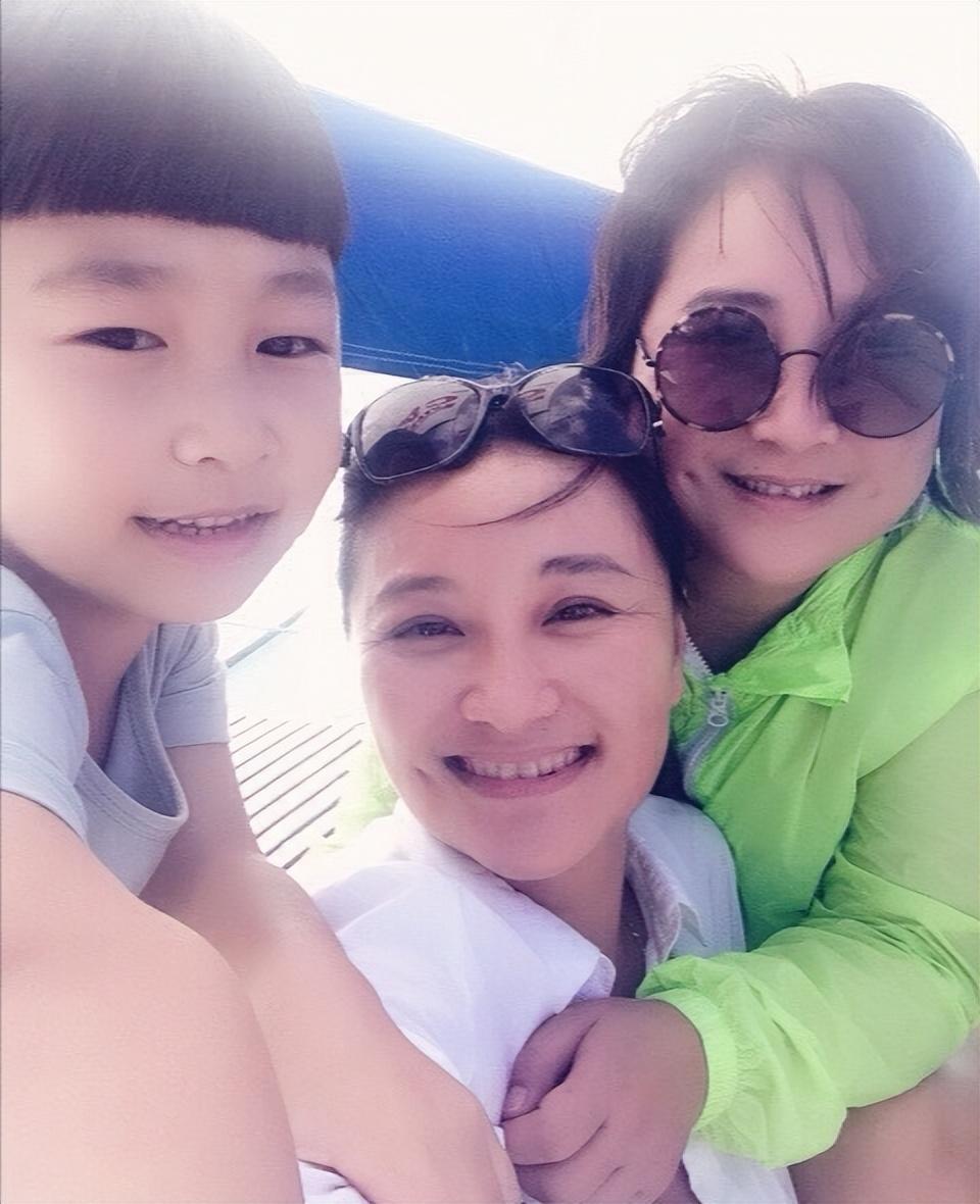 贾玲父亲贾文田:始终走不出丧妻之痛,我最对不起的是女儿贾丹