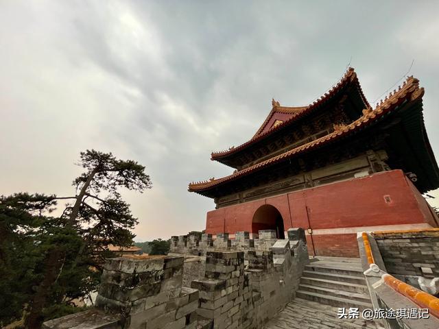 东陵是谁的陵墓，清东陵有多少个陵墓（雍正为何要新建清西陵）