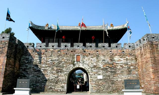 深圳南澳岛，深圳南澳岛属于什么区（五条旅游线路助你玩转深圳南澳）