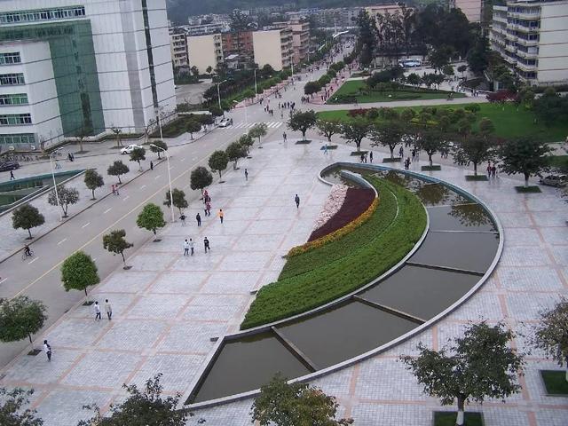 华南农业大学面积，中国最大的大学（四川农业大学与华南农业大学对比）