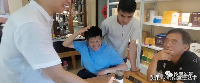 黑骨茶盆景怎么养护，黑骨茶盆景怎么养护视频（一棵黑骨茶盆景的改作引来老中青少四代树痴乐此不疲）