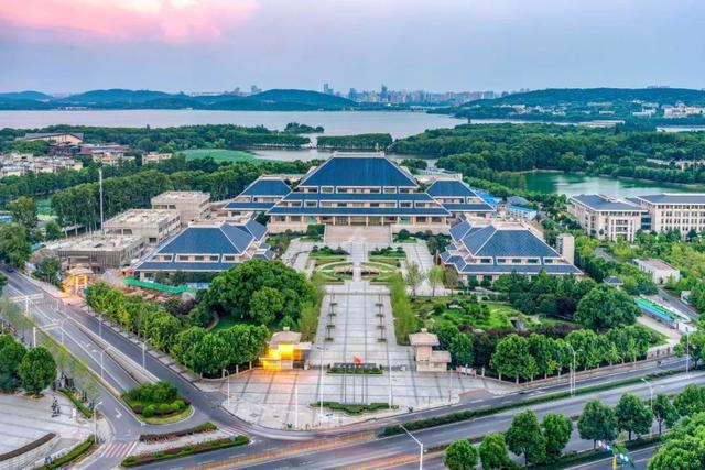 汉口好玩还是武昌好玩，武汉是汉口好玩还是武昌好玩（2022年最新城市排名）