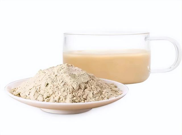 嘴巴经常长口腔溃疡什么原因，嘴巴经常溃疡是什么原因（口腔溃疡反复发作）