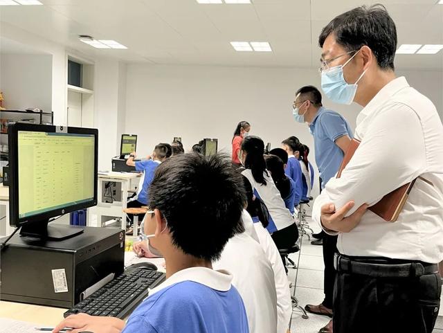 生涯教育专题培训学校，这所学校的生涯教育获赞无数