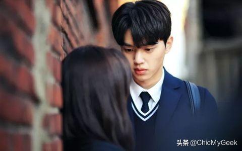 最帅的动漫男主角，日本动漫男主角帅气腹黑排行榜（“撕漫男”就是为他发明的）