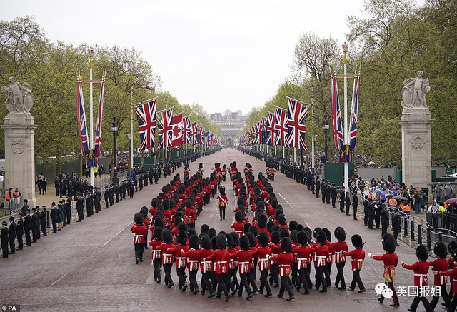 英国现任国王是谁，英国新任国王查尔斯简介（“70年太子”终于加冕成英国国王）