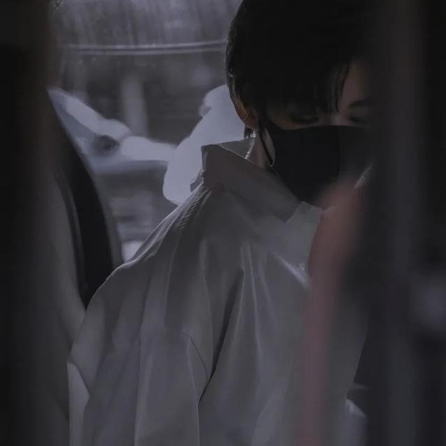 高级感男生头像，高级感拉满的男生头像微信（小众又高级的不露脸男生头像）