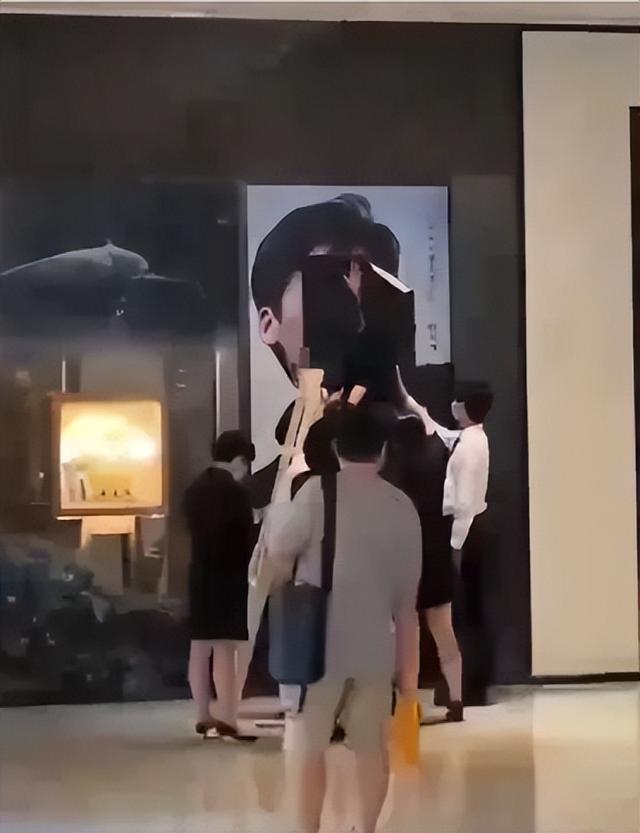 电影动物世界的大结局是什么，动物世界 电影结局（李易峰就这样改写了自己的结局）