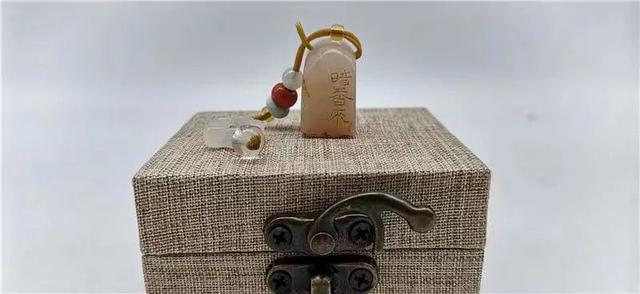 干青手串的功效与作用，女人戴什么手串最养人（点点爱心照亮困境儿童的求学路）