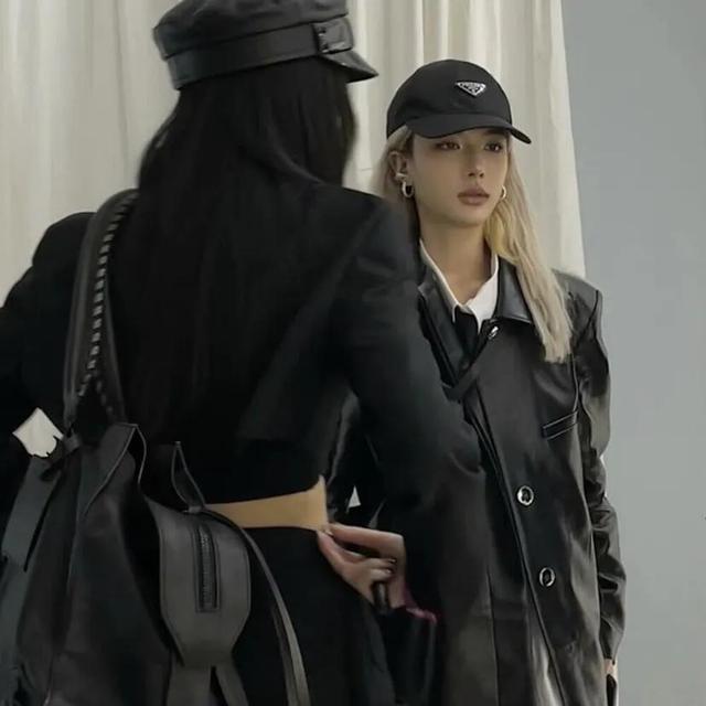 /姊非姊/，微信头像，/姊非姊/（“拽姐，你的头像该换了”）