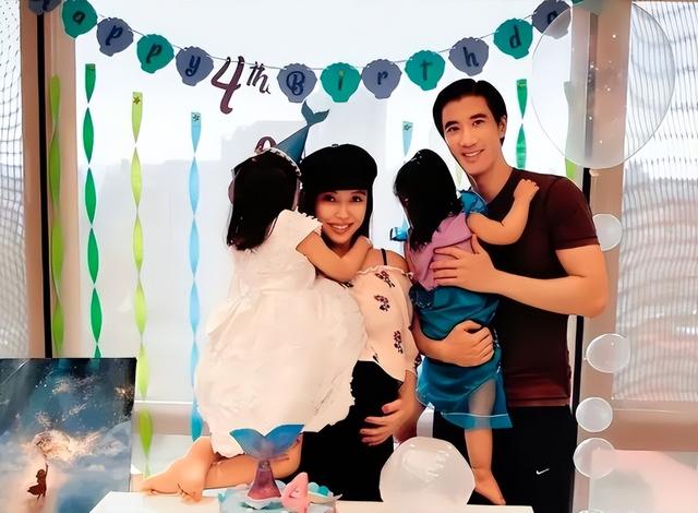 王力宏怎么留大胡子了，留长发衣着邋遢似流浪汉