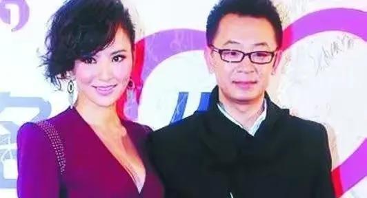 莫小棋：大学怀孕生子，预言贾乃亮婚姻，黄海波花600万追她