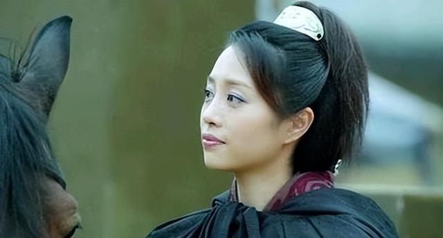 琅琊榜中,夏冬是悬镜司的掌镜使,他的师傅是悬镜司首尊夏江.