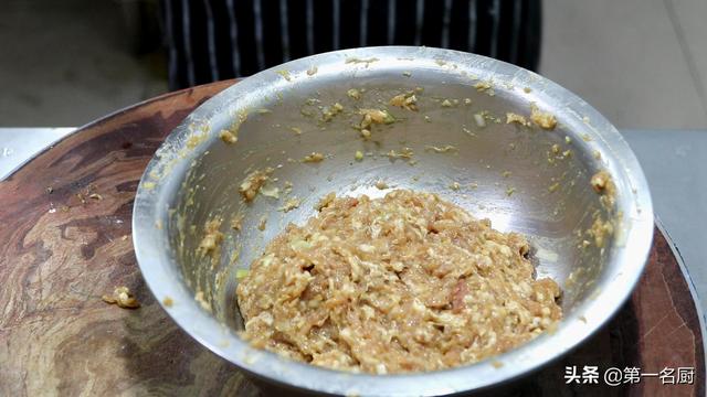 芹菜饺子馅的做法，芹菜饺子馅的做法大全（头伏的饺子用这4种菜调馅）
