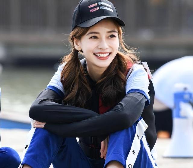 杨颖，杨颖cos嫦娥（杨颖的尴尬却越来越明显了图片）