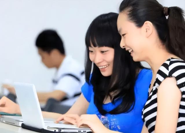 动物医学专业就业前景，动物医学专业就业前景如何（表面听起来很“冷门”的4个专业）