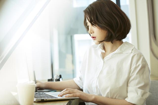 什么叫五号头，什么叫五号头像（简单的化妆是对别人的尊重）