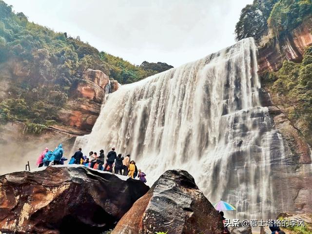 旅游景点推荐重庆周边，重庆周边附近旅游景点（这10处避暑胜地可居可玩）