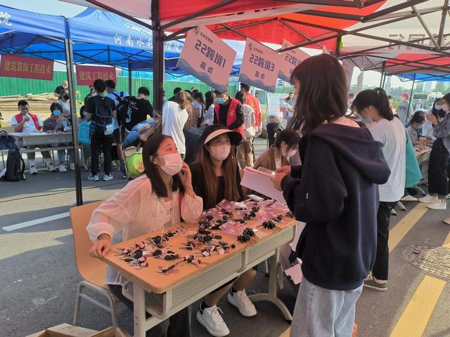 河南水利与环境职业学院，2021级河南水利与环境职业学院新生开学时间和入学指南及入学军训考试（河南水利与环境职业学院7000余名小萌新来啦）