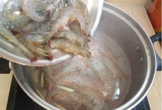 吃虾的季节是什么时候，这个季节吃什么虾（饭店老板：牢记6点）