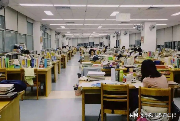 硕士研究生和研究生的区别，研究生和硕士的区别是什么（怪不得大多数学生考研选择专硕）