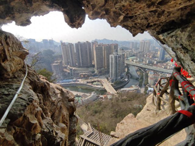 贵阳仙人洞游玩便宜又好吃的快餐