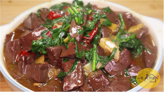 炒猪红最正宗的做法，炒猪红最正宗的做法窍门（教你正确的猪血做法好吃）