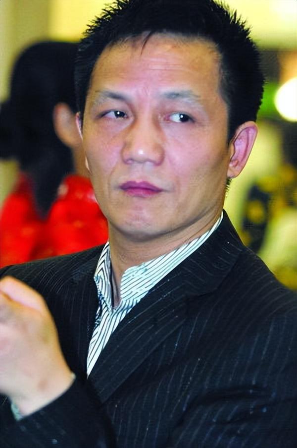 程雷个人资料，42岁娶小18岁娇妻获幸福