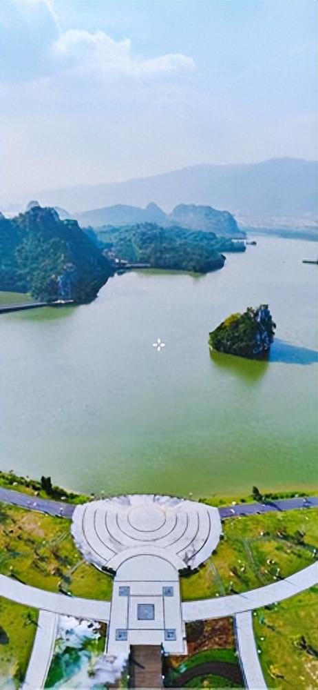 航拍广东肇庆九龙湖，一湖碧水十里画廊，风光绮丽