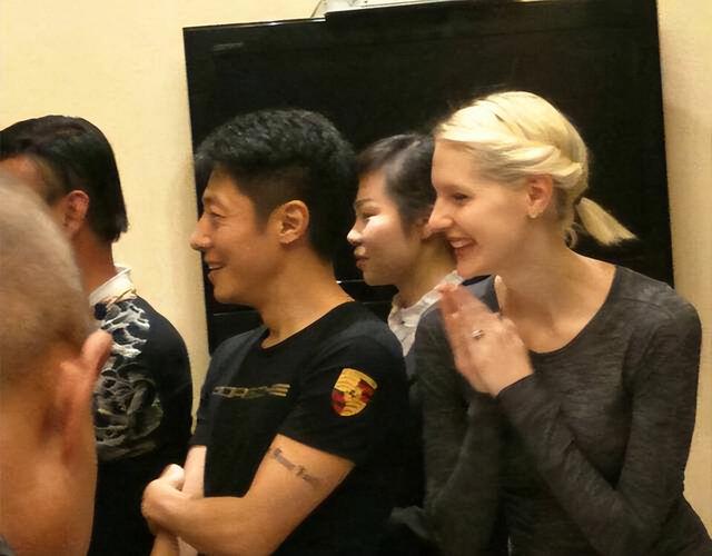 撒贝宁老婆李白简历，撒贝宁的妻子李白个人简历（“白富美”李白：五洲辣妹）