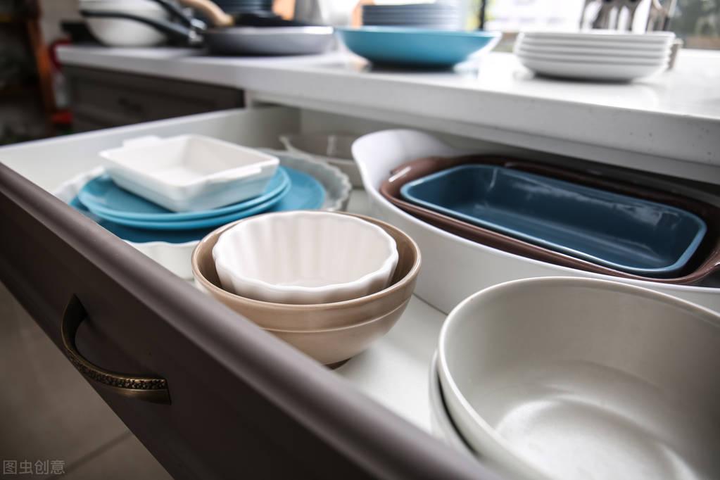 厨房五金挂件有哪些，厨房五金挂件有哪些图片（橱柜的五金有哪些）