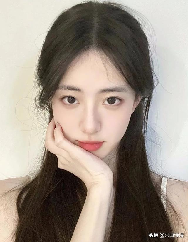 学院风裙子这么搭配秒变校园女神，学院风格裙子（还记得你的初恋吗）