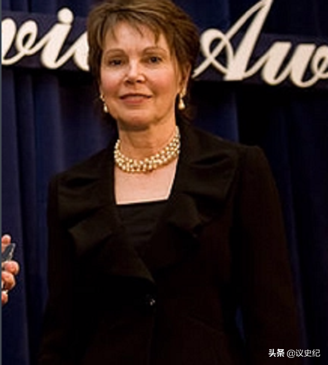 世上无难事只要肯登攀是谁说的，是世上无难事只要肯攀登还是世上无难事只要肯登攀（周总理病危之际：给我读一读）