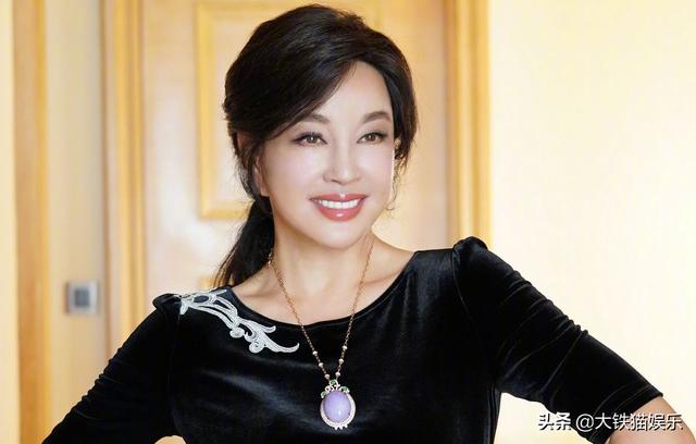 王丽坤个人资料，王丽坤的真实年龄（7位深陷“年龄门”的女星）