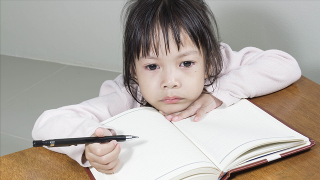 总是丢三落四怎么办，总是丢三落四怎么办新手护士（应培养孩子做事的计划性）