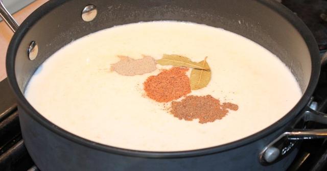 迷迭香是什么，西餐中常用的15种香料和香草（迷迭香是什么时候出的）