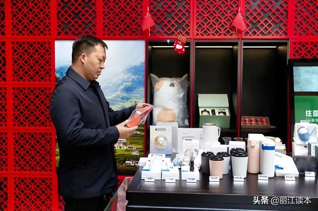 亚朵为什么敢比五星酒店贵，亚朵酒店相当于几星级（为何他丽江的酒店入住率还在90%以上）
