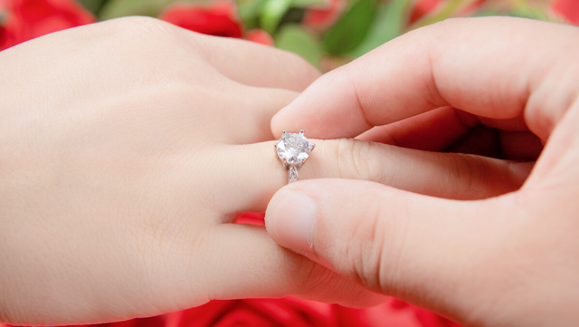 不要让人可怜你，越可怜越自卑！。。。，要不要可怜别人（不要把别人对你的好当成理所当然图片）