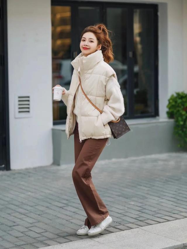 十八度穿什么衣服，18度左右衣服搭配图上海（照着这样穿，保暖又美丽）