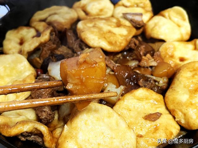 最简单的炖鸡汤方法，清炖鸡汤最简单的做法（热乎乎一大锅真香）