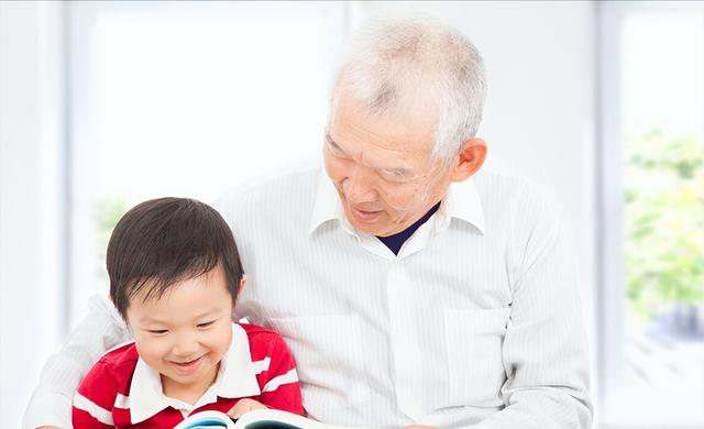 孩子性格懦弱是什么原因，孩子性格懦弱是什么原因导致的（孩子没主见胆小懦弱没出息）