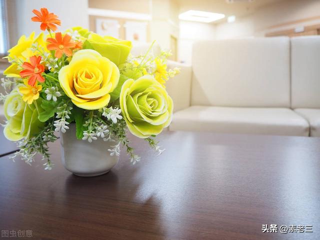 文学家的故事400，文学家的故事50字（女作家去做保姆——被训的保姆）