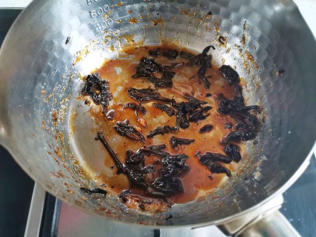 炒茶叶有什么步骤，炒制茶叶的正确方法（媳妇把茶叶和白糖一起炒）
