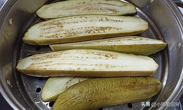 蒜泥蒸白茄子泥，教你老式蒜泥茄子的做法