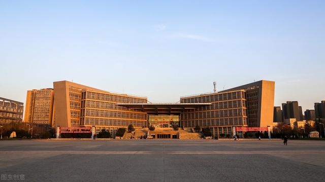 重庆理工大学全国排名，2021重庆理工大学排名（有人说考上这7所大学）