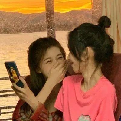 又酷又帅又霸气的闺蜜头像，帅气，超酷！五人闺蜜头像。微信（多人姐妹头像丨闺蜜头像）